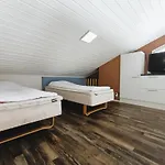 Naekoealahuoneisto 320 Апартаменты *