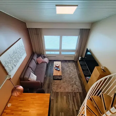 Naekoealahuoneisto 320 *